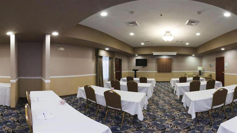 Holiday Inn Express Hotel & Suites Bedford By Ihg Exterior photo
