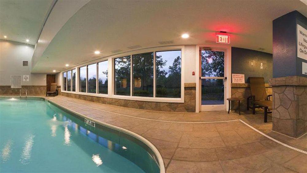 Holiday Inn Express Hotel & Suites Bedford By Ihg Exterior photo