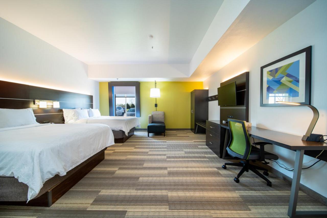 Holiday Inn Express Hotel & Suites Bedford By Ihg Exterior photo