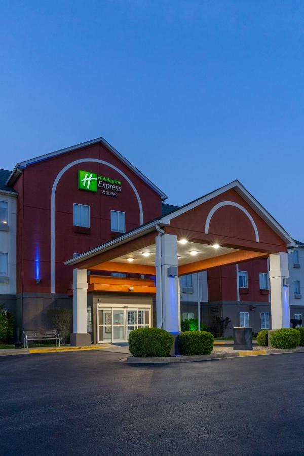 Holiday Inn Express Hotel & Suites Bedford By Ihg Exterior photo